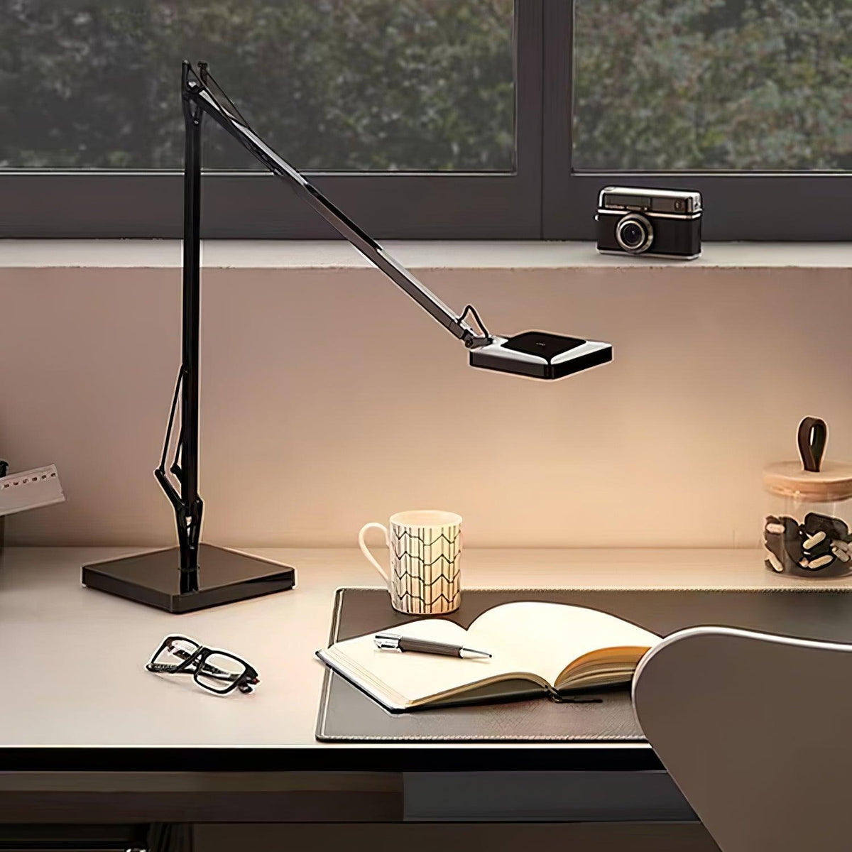 Edge Table Lamp 22.8