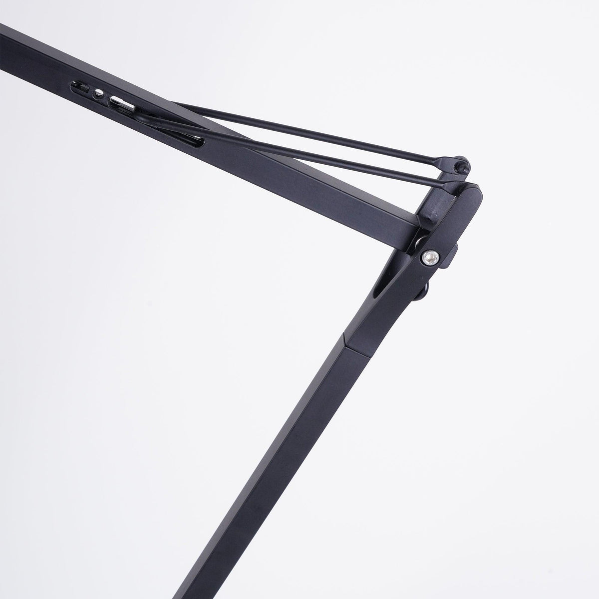 Edge Table Lamp 22.8