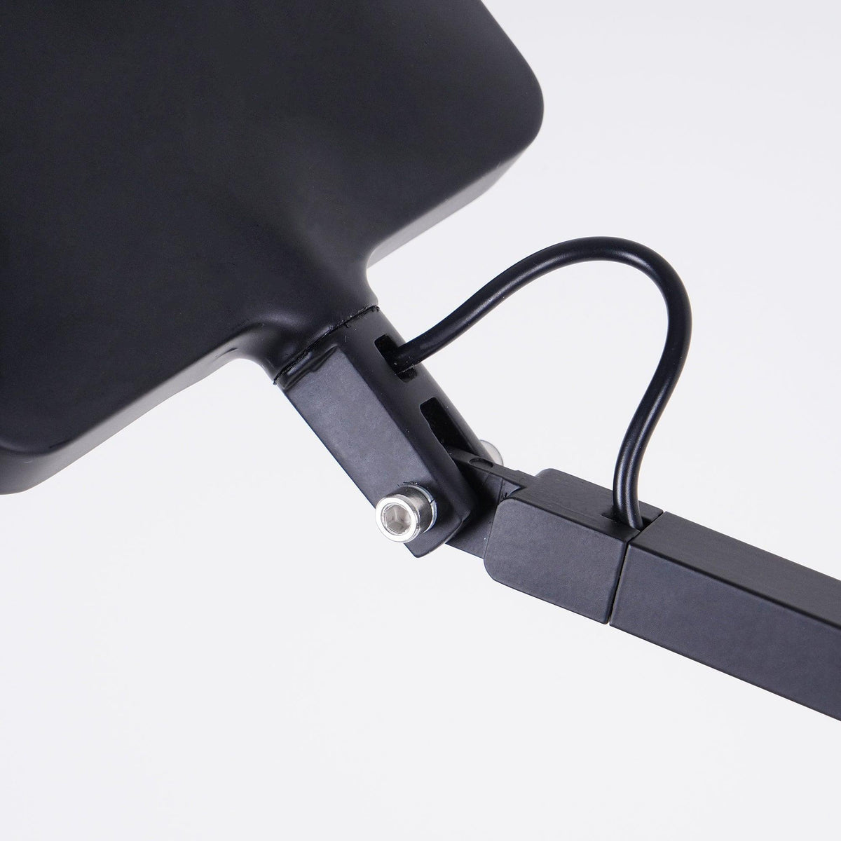 Edge Table Lamp 22.8