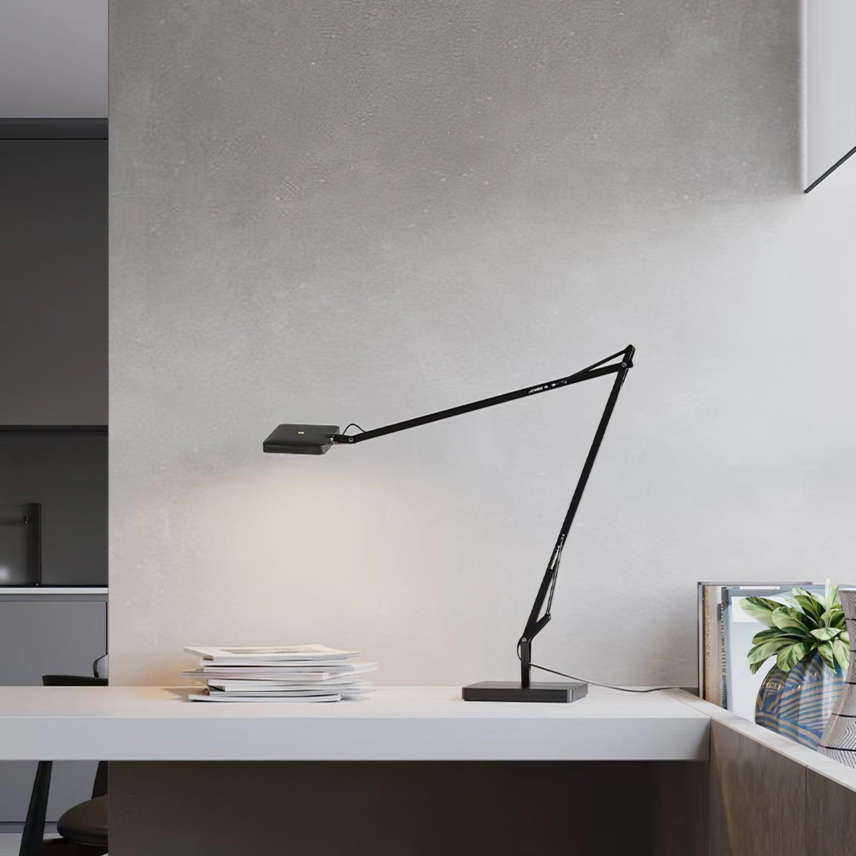 Edge Table Lamp 22.8