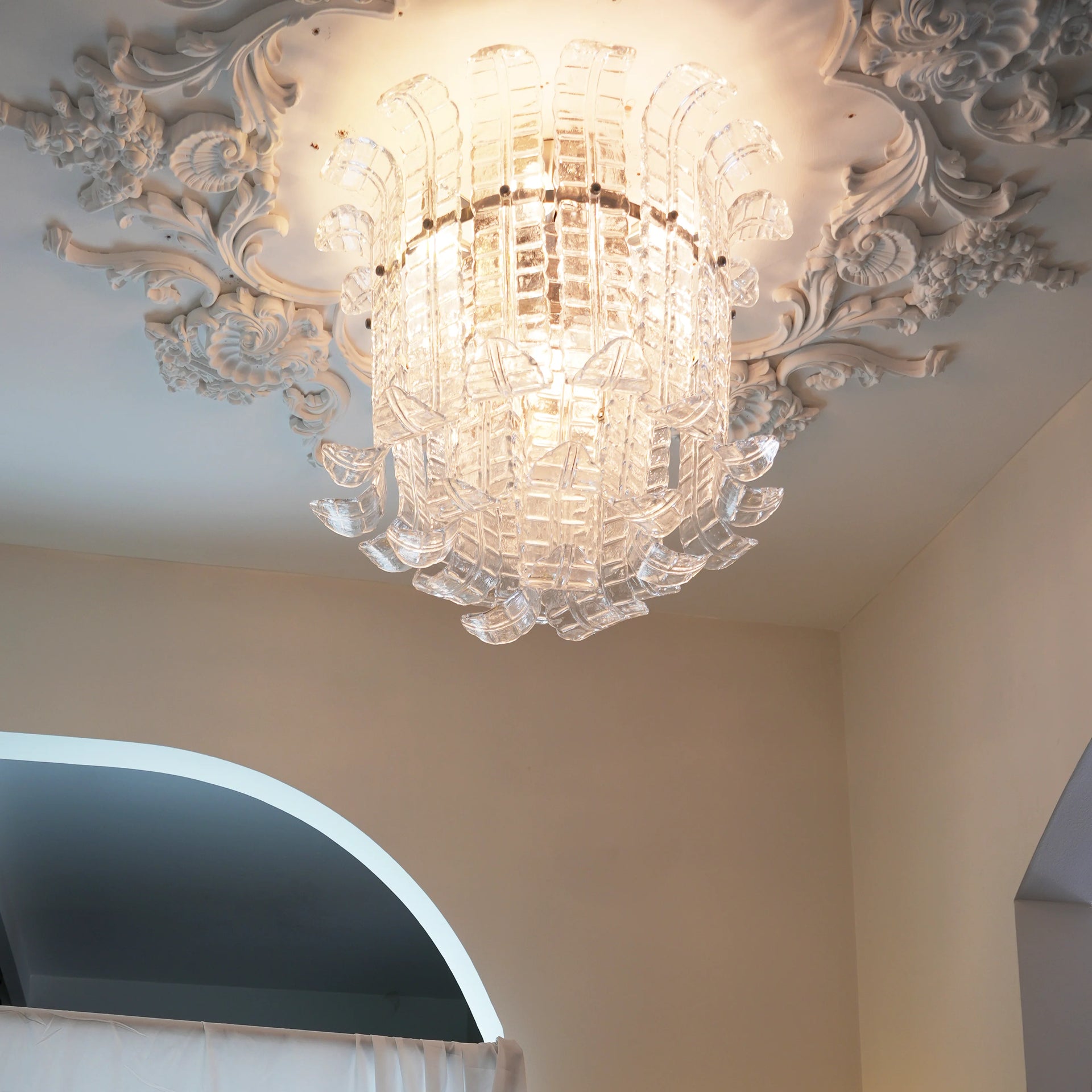 Elegant Murano Leaf Shaped Ceiling Lamp