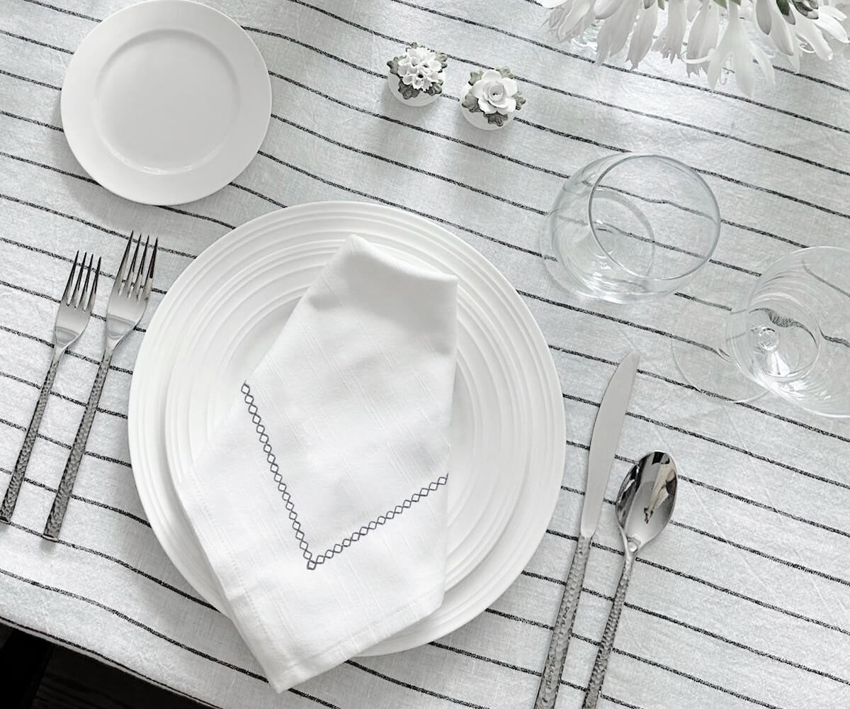White Cloth Napkins - Diamond Embroidered Napkins