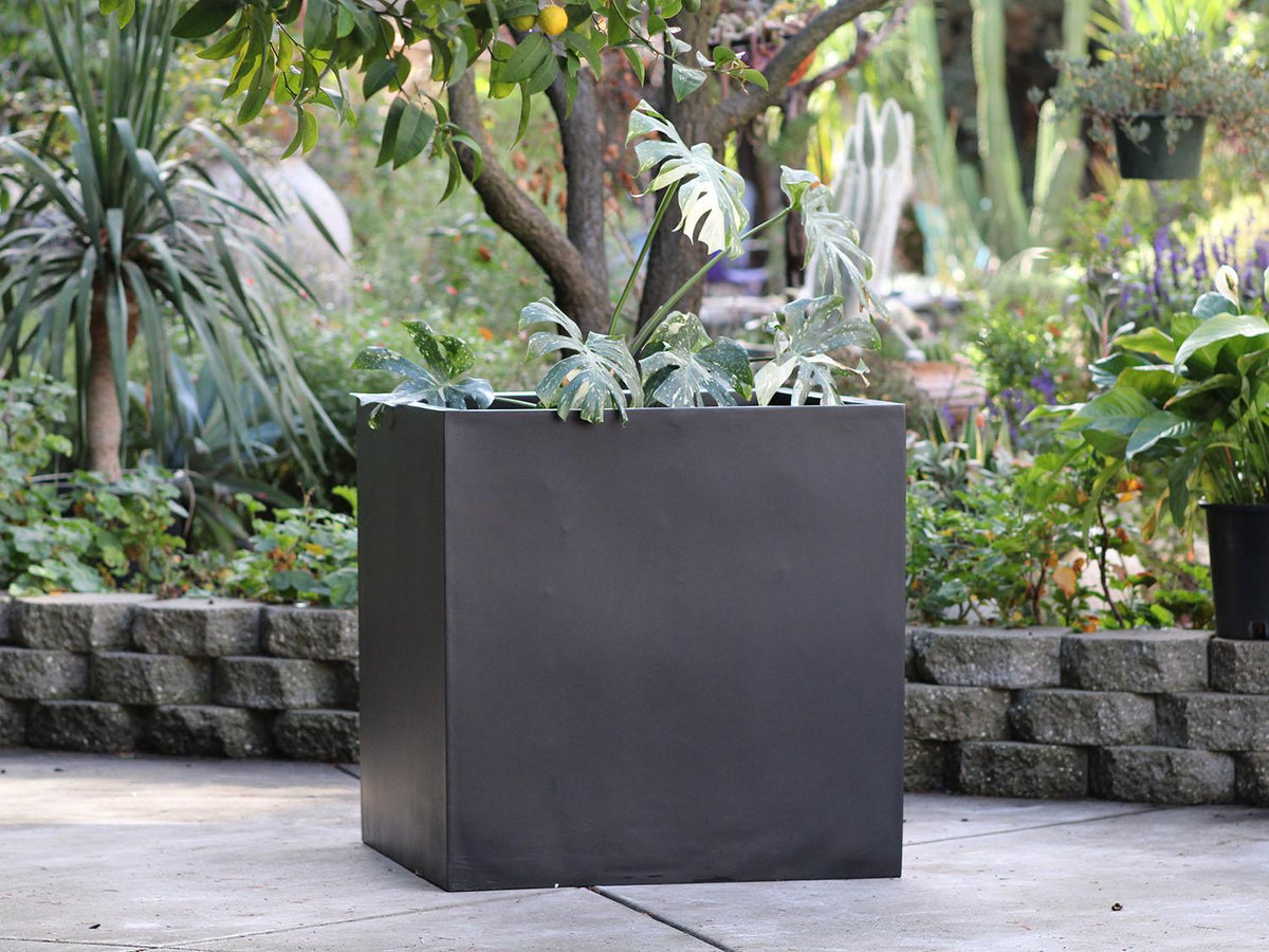 Cube Planter By Plantatorem