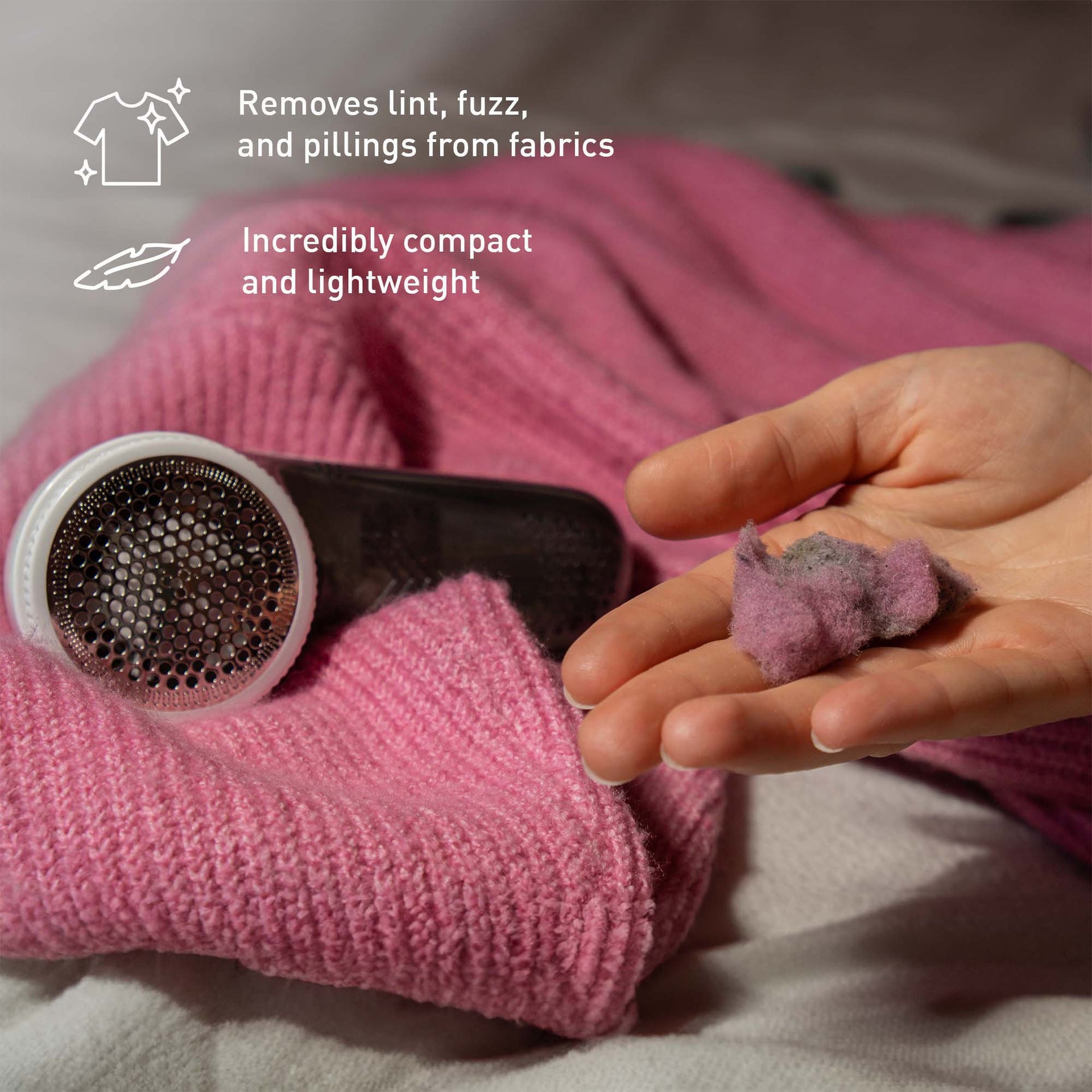 Travel-Ready Garment Grooming Kit: Compact Lint Remover, Fabric Shaver & Mini Iron