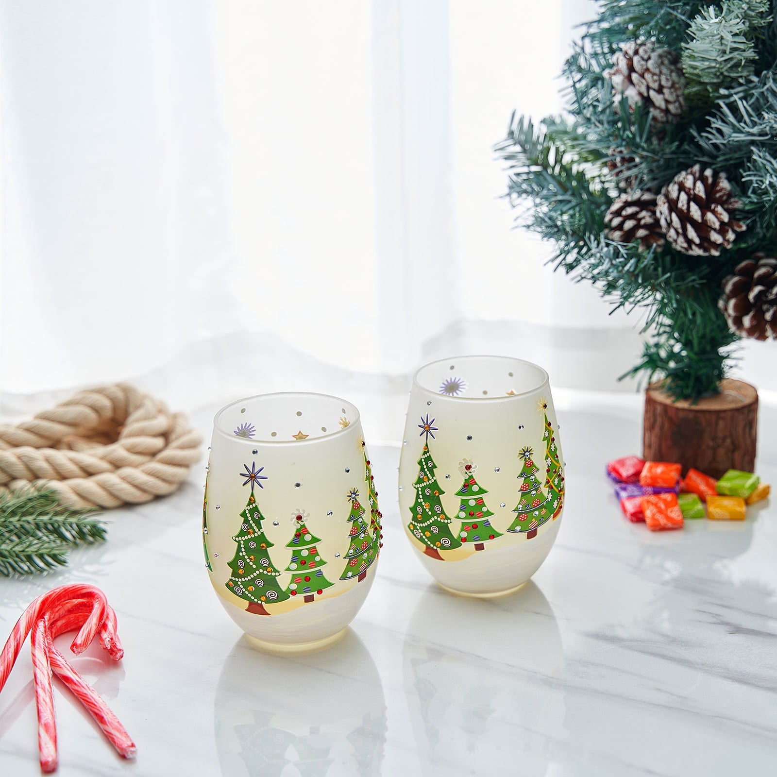 Christmas Tree Holiday Themed Wine & Water Glasses - Set of 2 - Shining Red Green Yellow Silver, Holidays Parties Santa Gifts Glassware - Xmas Trees - 17.5oz - New years Eve Festive Glass - Stemless