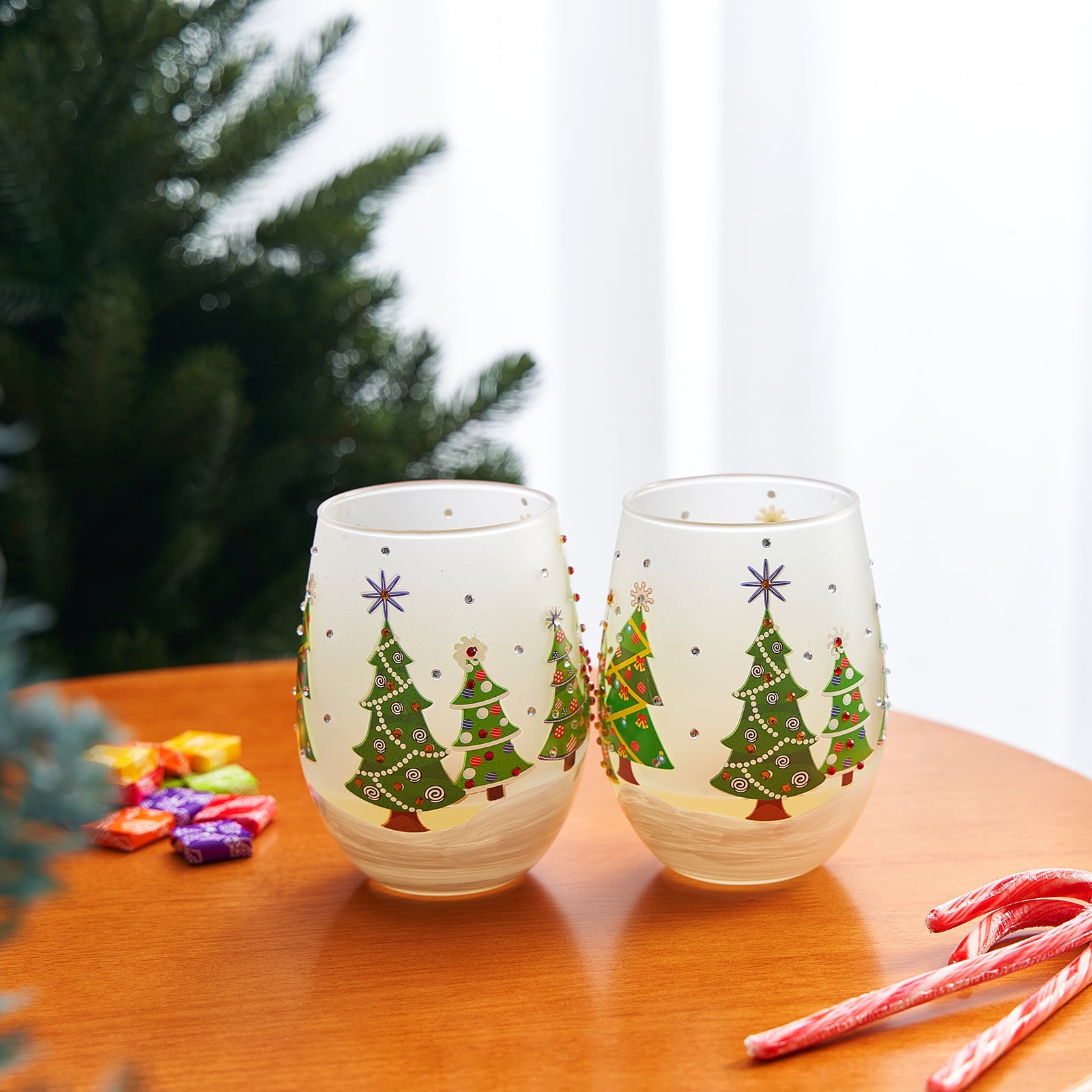 Christmas Tree Holiday Themed Wine & Water Glasses - Set of 2 - Shining Red Green Yellow Silver, Holidays Parties Santa Gifts Glassware - Xmas Trees - 17.5oz - New years Eve Festive Glass - Stemless
