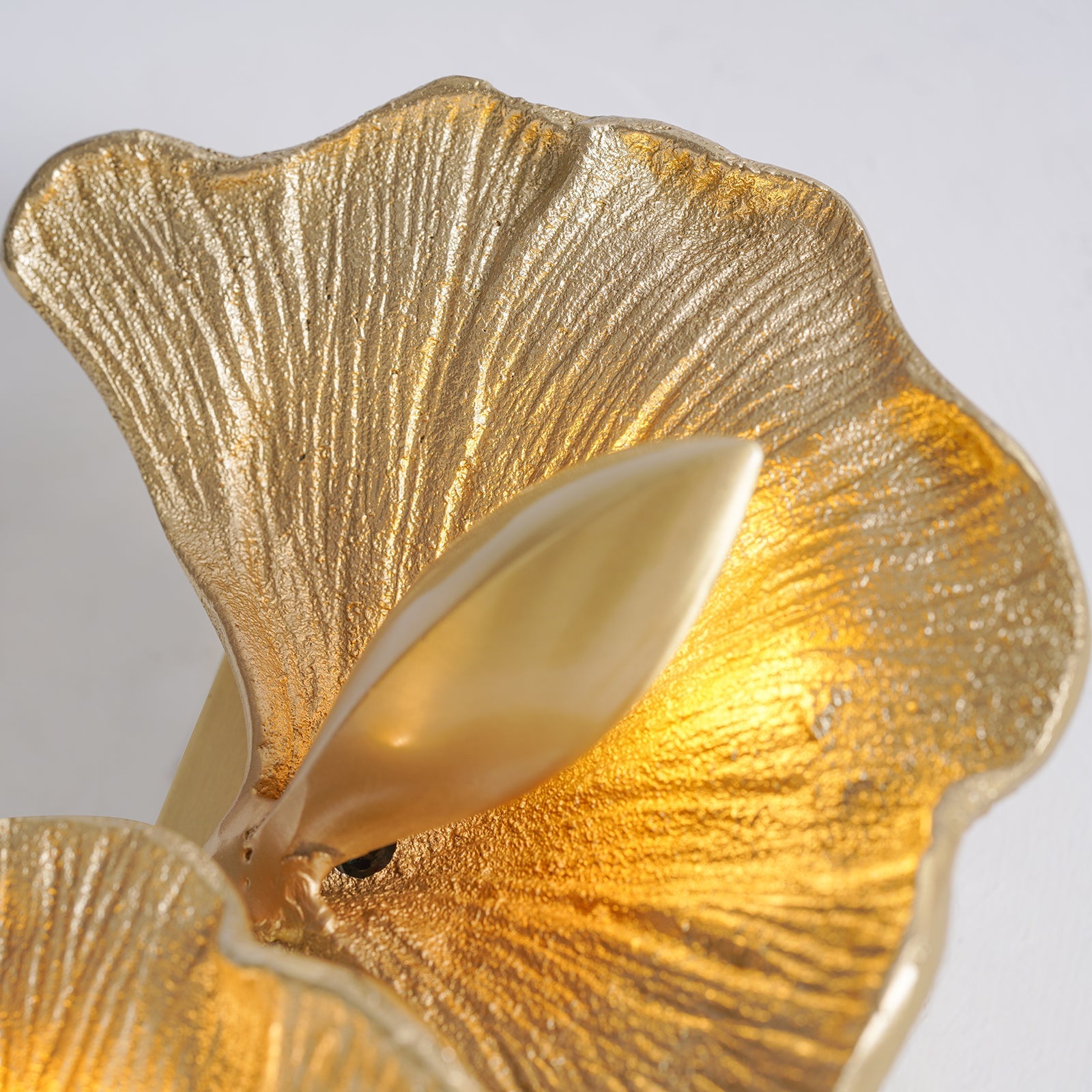 Ginkgo Leaf Wall Lamp