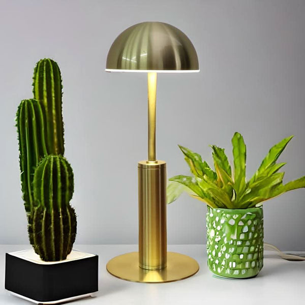 Warm Cordless™ Lamp Iluminating