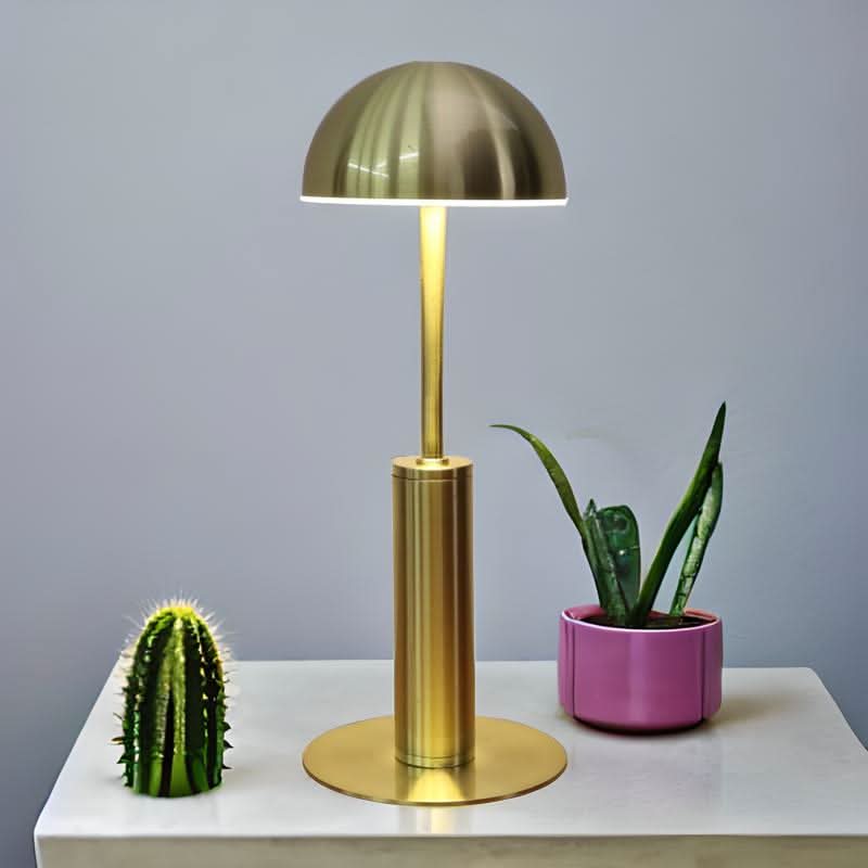 Warm Cordless™ Lamp Iluminating