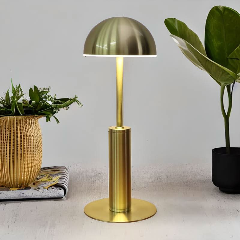 Warm Cordless™ Lamp Iluminating