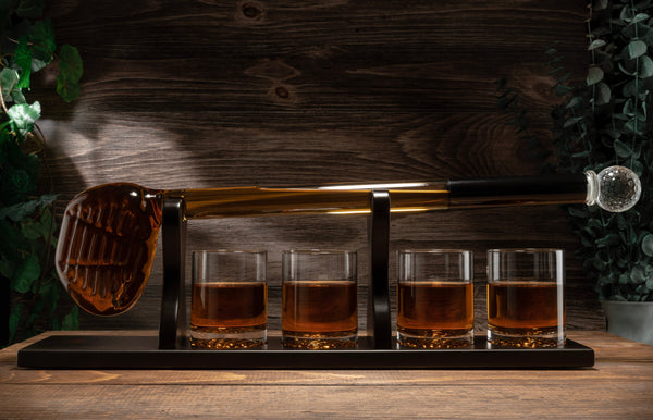 Golf Whiskey Decanter and 4 Liquor Glasses - Decanter & Glass Set - Golf Stick Gifts for Men - Unique Whiskey Decanter Set - Bourbon & Scotch Decanter for Serving Alcohol - Golfer Gifts for Dad