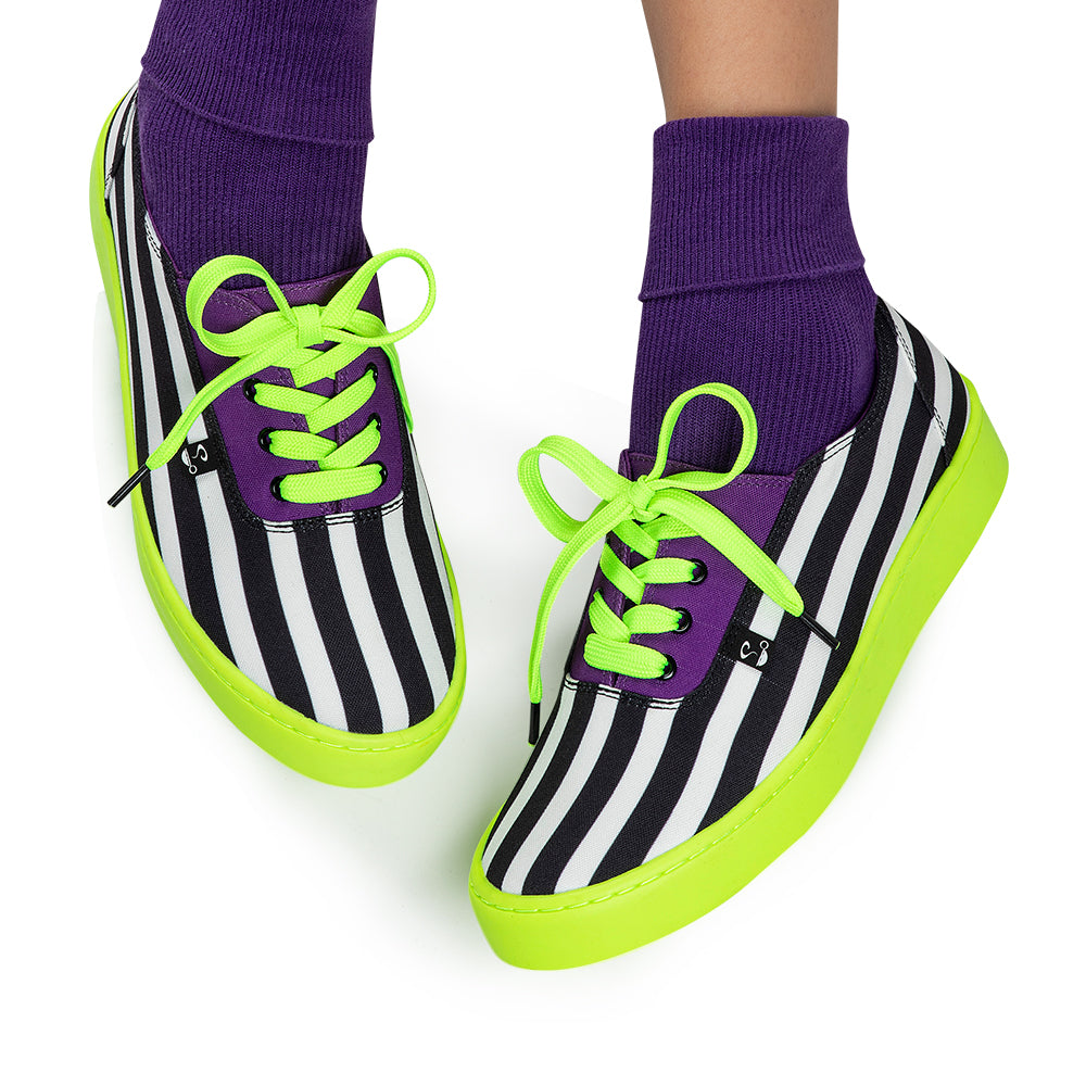 Chocolaticas® Dark Chocolate Design Ghost Beetle Casual Sneaker