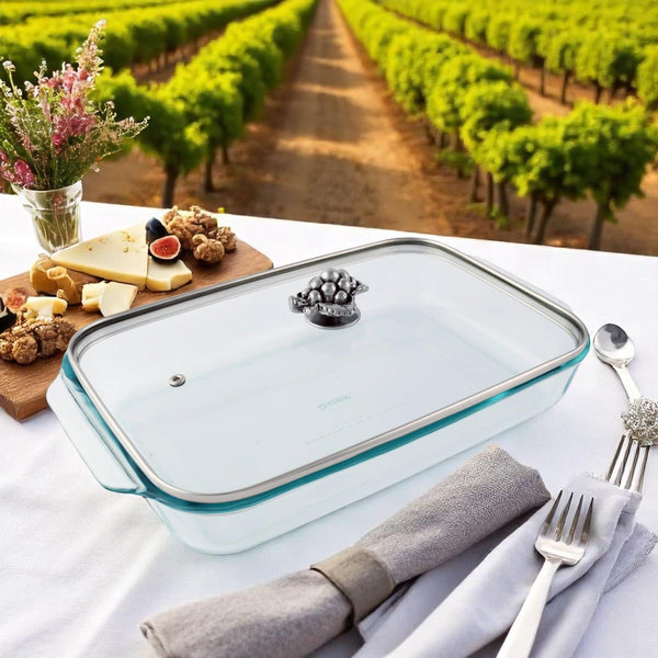 Grape Lid with Pyrex 3 quart Baking Dish
