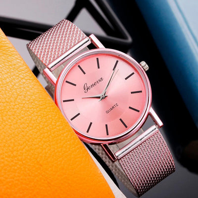 New Women's Casual Silicone Strap Quartz Watch Top Brand Girls Bracelet Clock Wrist Watch For Women and Girls