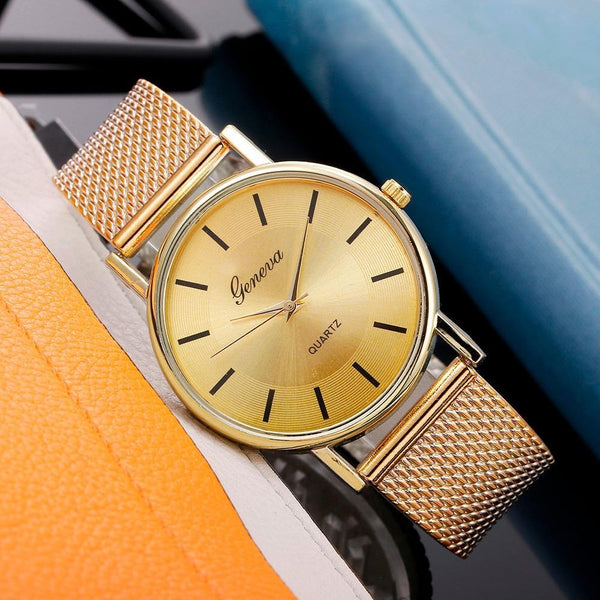 New Women's Casual Silicone Strap Quartz Watch Top Brand Girls Bracelet Clock Wrist Watch For Women and Girls