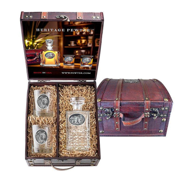 Grizzly Bear Heritage Decanter and 2 Glasses with Chest Box