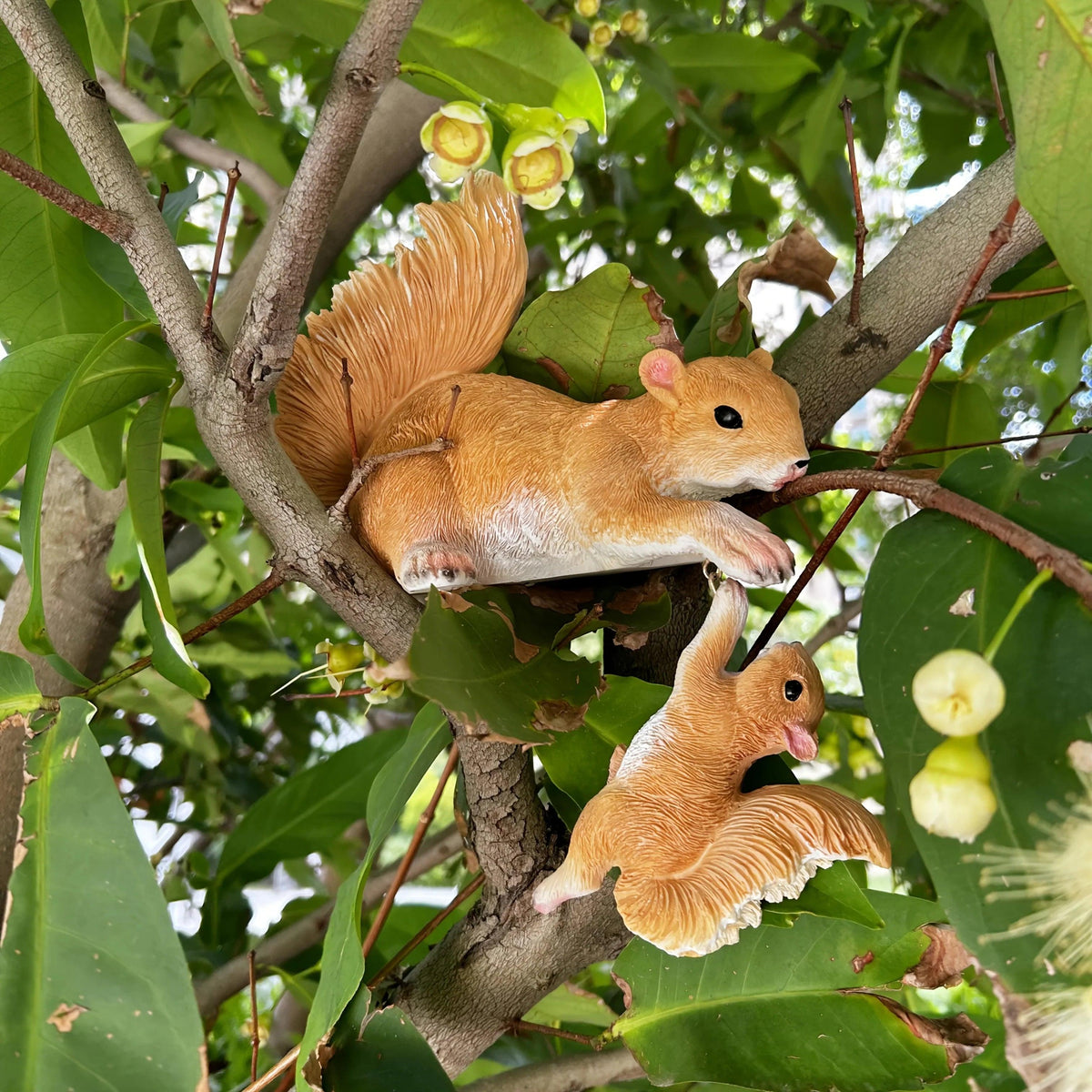 Handcrafted Realistic Mother and Baby Squirrel Climbing Garden Statue
