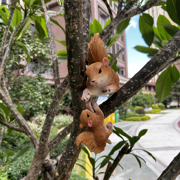 Handcrafted Realistic Mother and Baby Squirrel Climbing Garden Statue