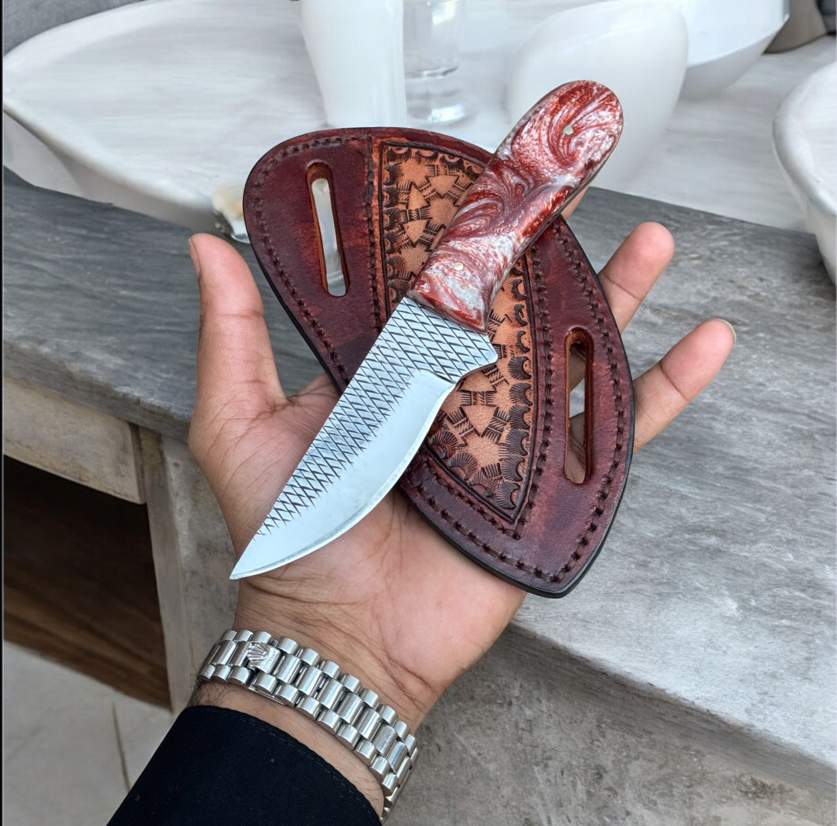 Premium Handmade Western Knife & Sheath – Damascus Blade, Resin & Rosewood Handle