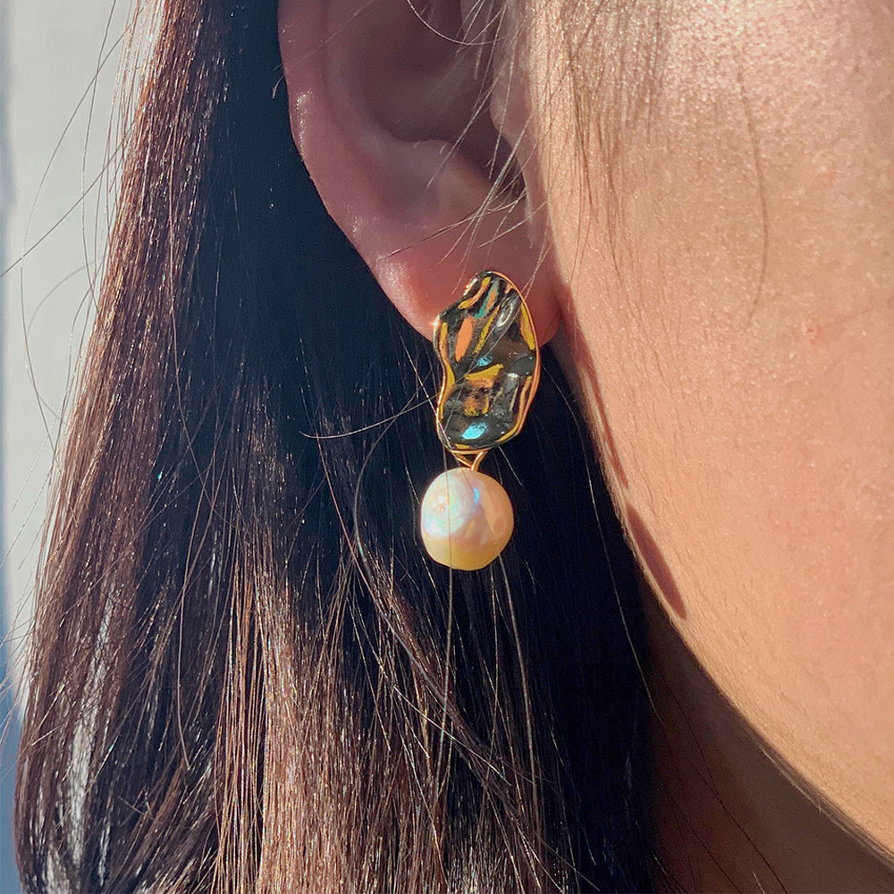 CLAIRE PEARL EARRINGS