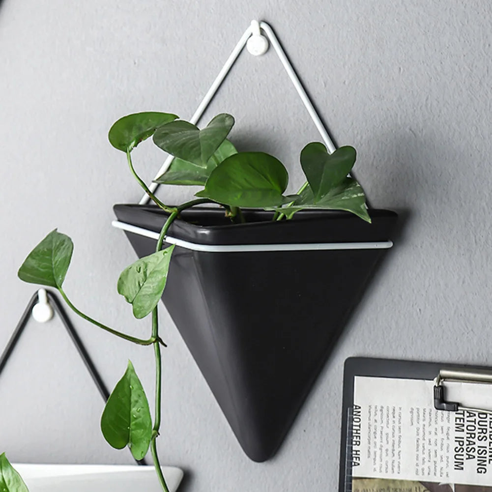 Wall Mounted Flower Pot, Hanging Vases, Self Water-Absorbing Planter, Room Decoration, Drop Shipping, New