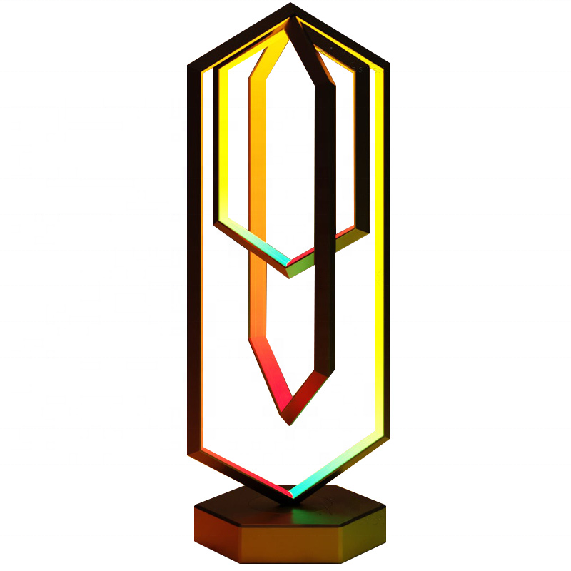 Geometric Table Lamp Iluminating