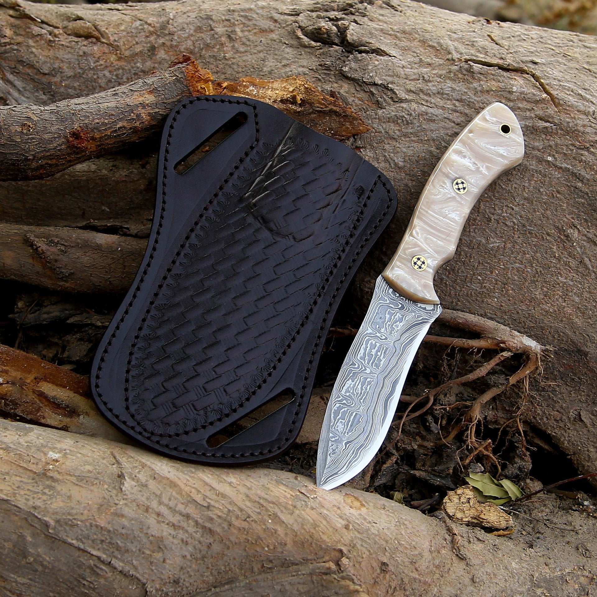 Breeze Hunting Knife with Mother of Pearl Resin Handle