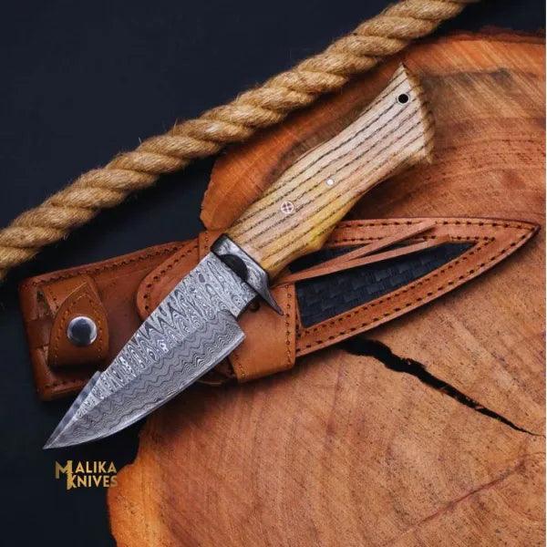 Twist Damascus Hunting Knife with Walnut Handle