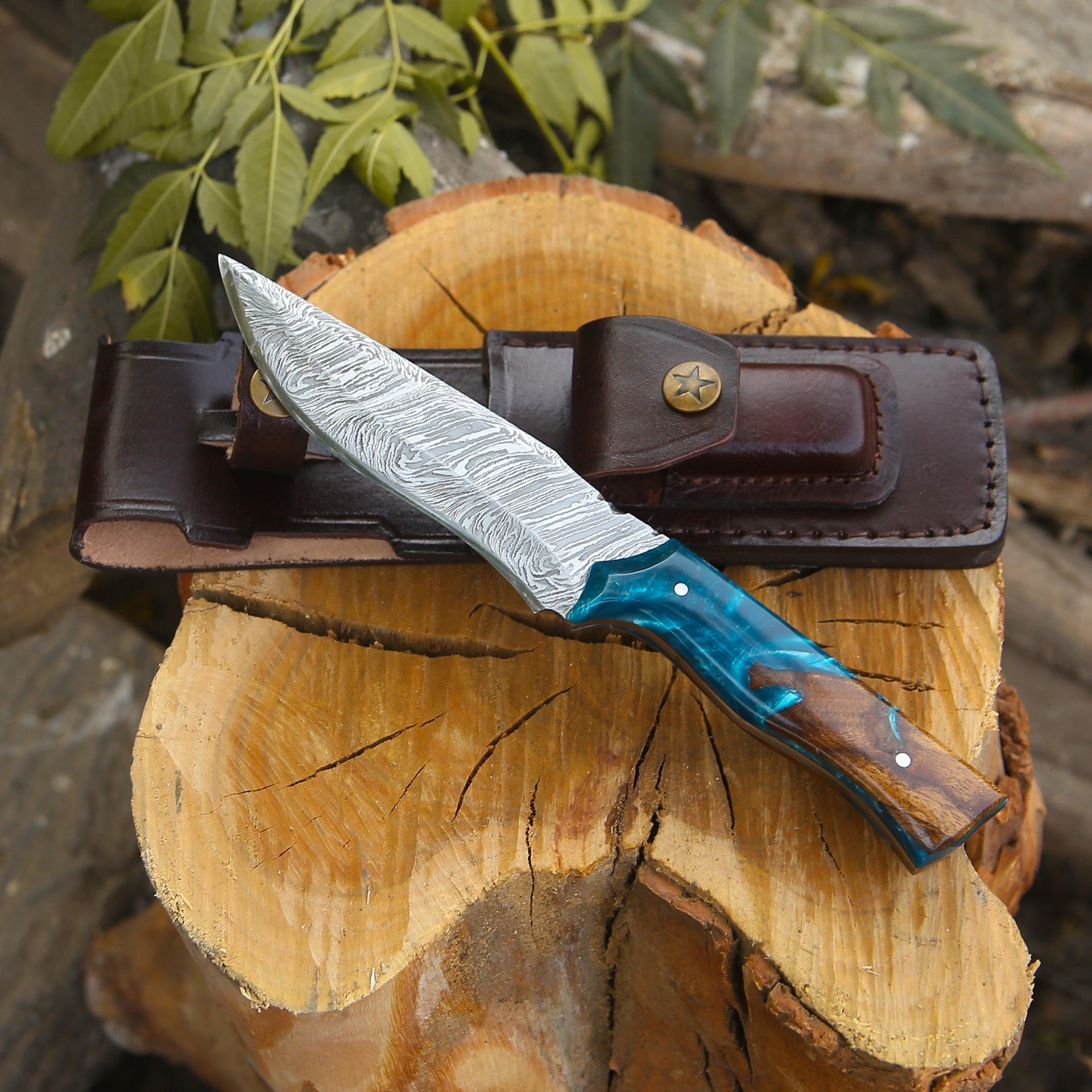Zephyr Hunting Knife with Exotic Rose Wood & Resin Handle