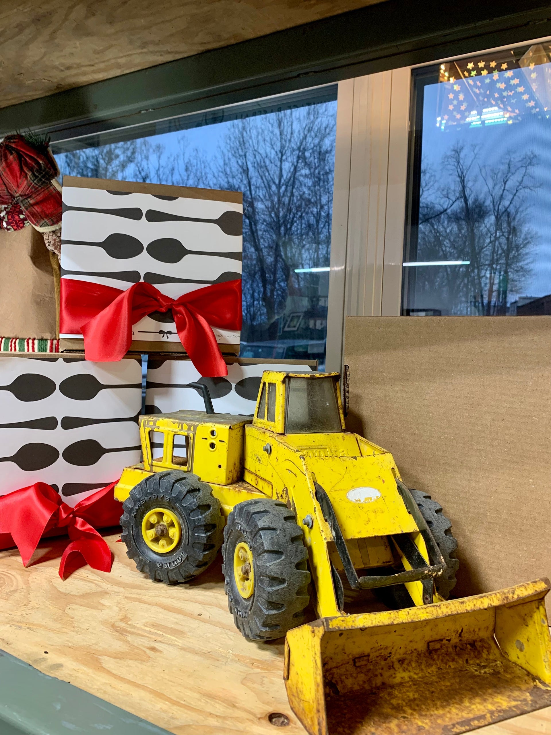 Vintage Tonka Metal Yellow construction toys