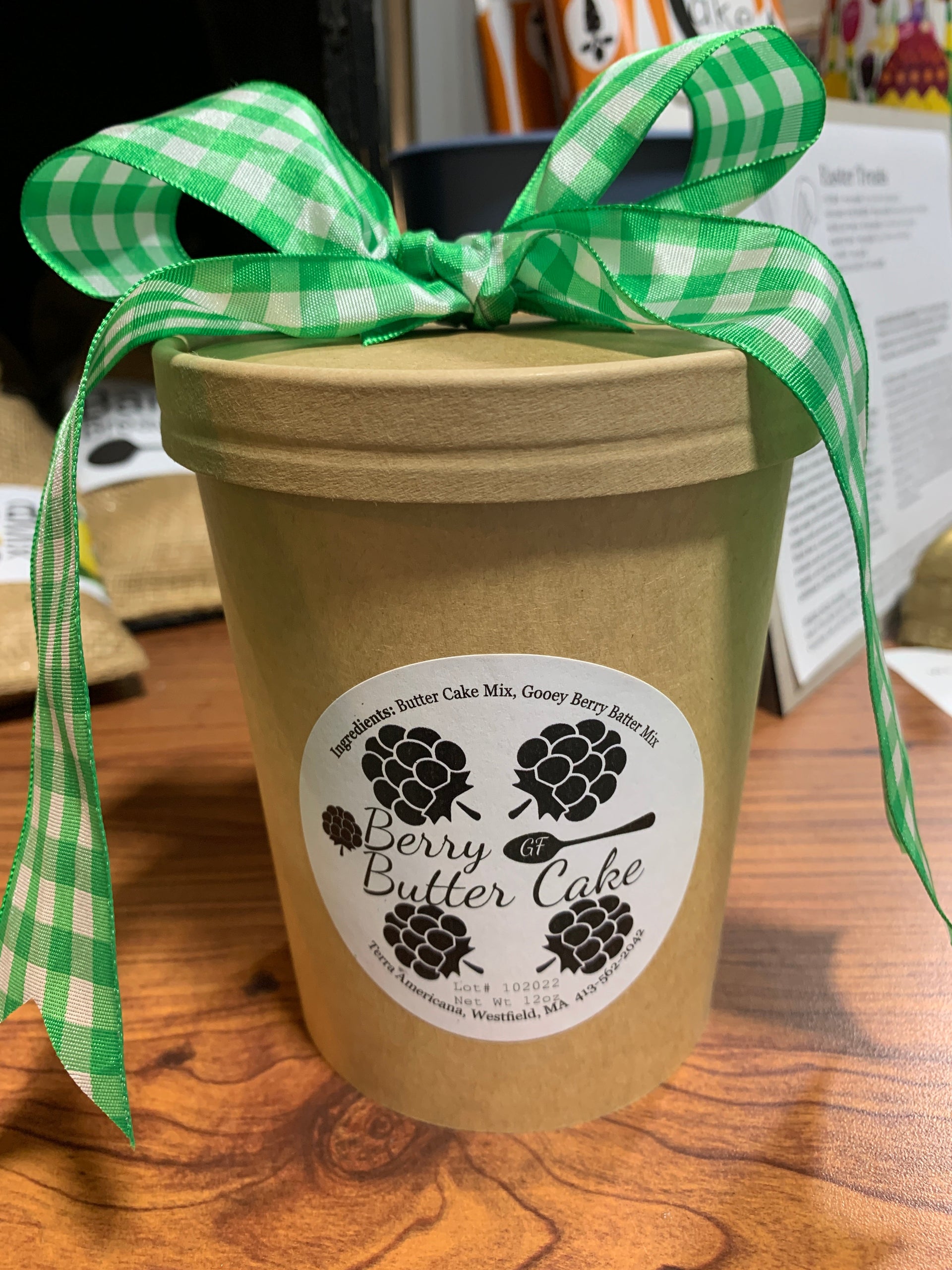 Retro Collection - Berry Butter Cake