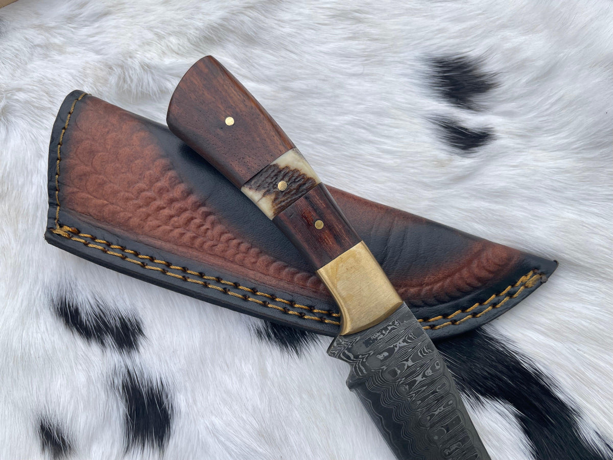 CUSTOM HANDMADE FORGED DAMASCUS STEEL HUNTING KNIFE BLADE WITH BLACK WALNUT AND STAG HORN SCALES TK-058