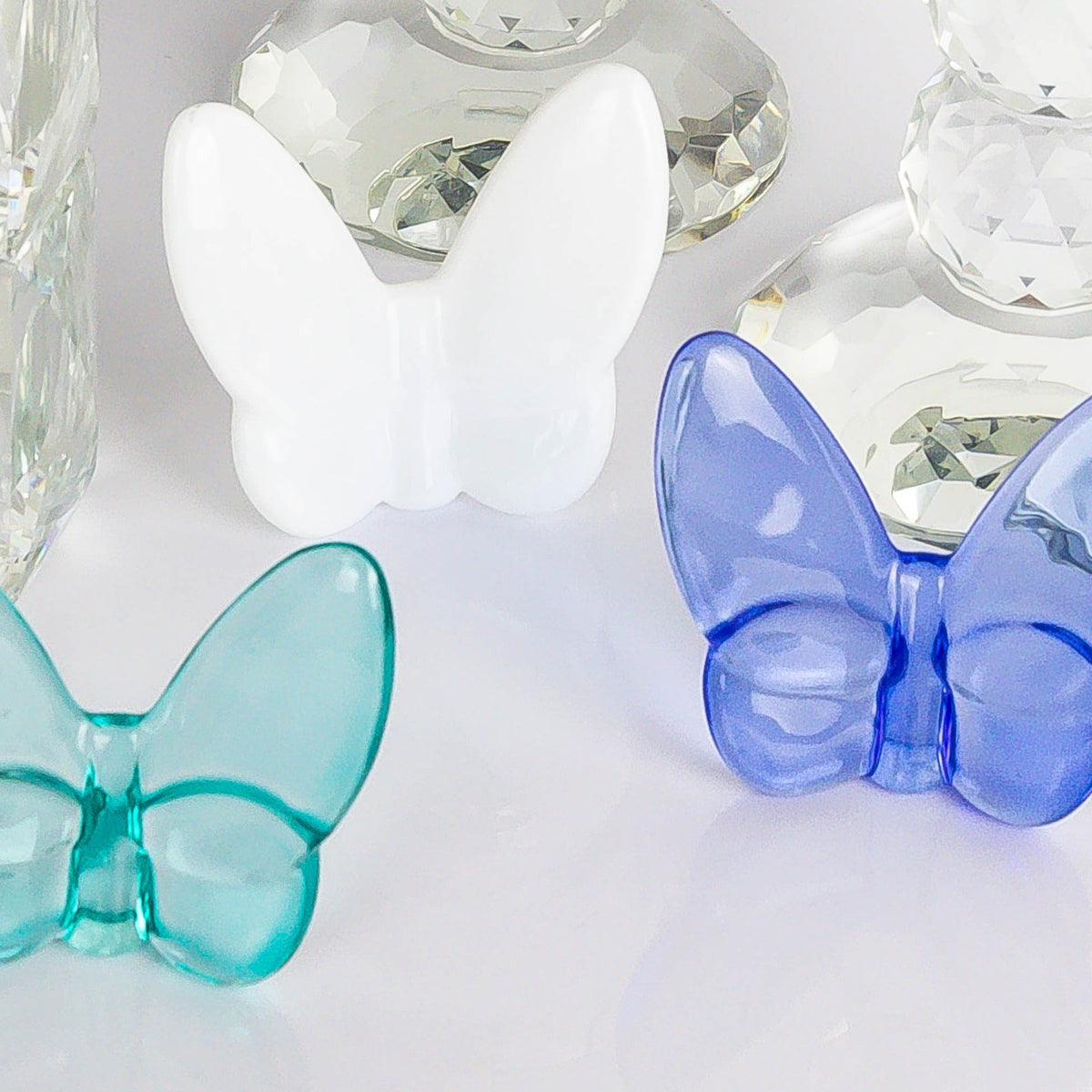 Le Mariposa Crystal Butterfly Figurine in White