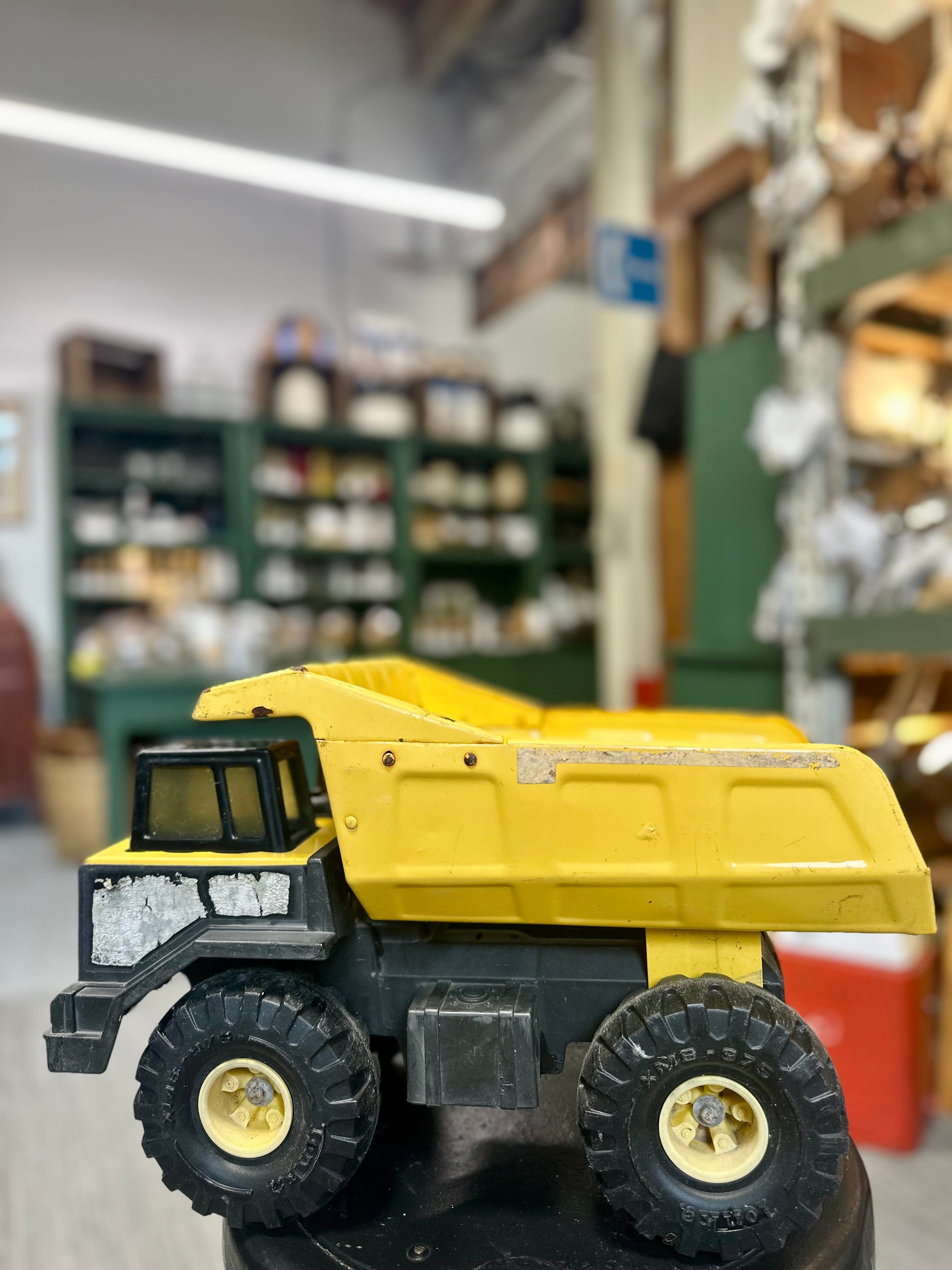 Vintage Tonka Metal Yellow construction toys