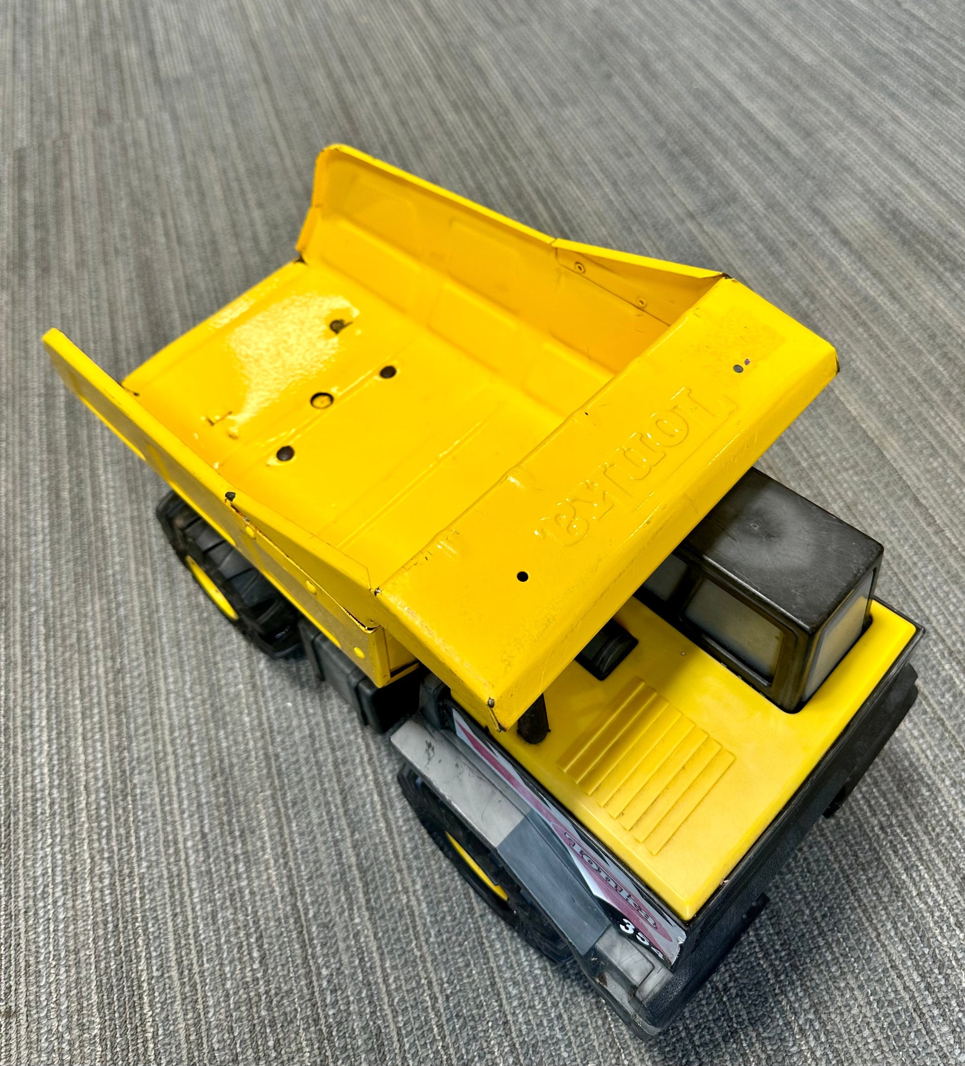 Vintage Tonka Metal Yellow construction toys