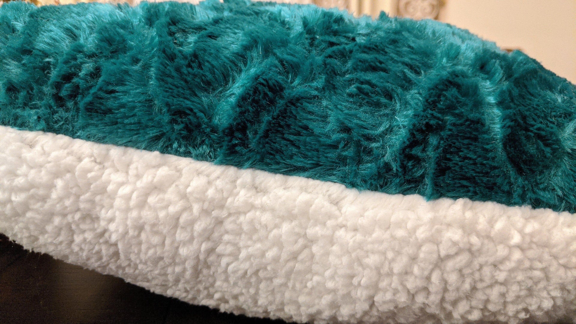 DaDa Bedding Lucky Irish Teal Green Faux Fur Heart Shaped Throw Pillow - 16” x 14”