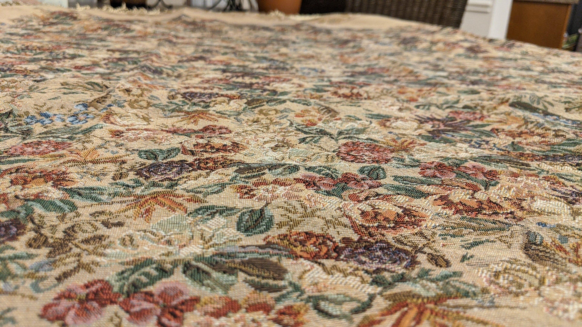 DaDa Bedding Wildflower Wonderland Floral Golden Beige Tan Square Dining Table Cloth (3100)