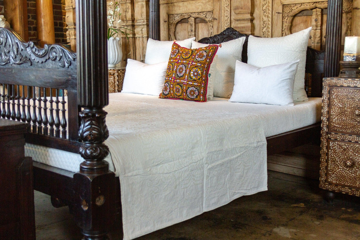 Zuri Applique Coverlet