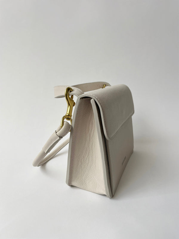 Vietta Piccola White Wearshop