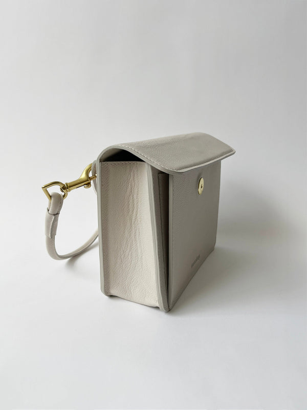 Vietta Piccola White Wearshop