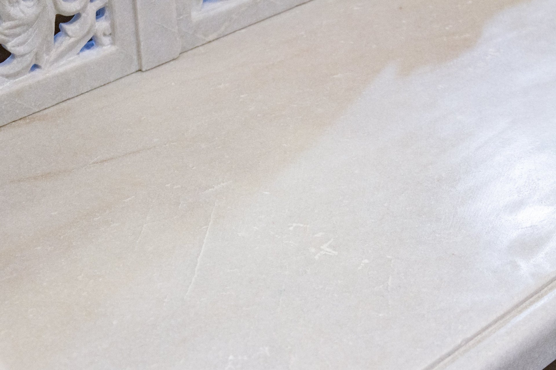 Royal Carved White Marble Garden Bench DE-COR | Globally Inspired