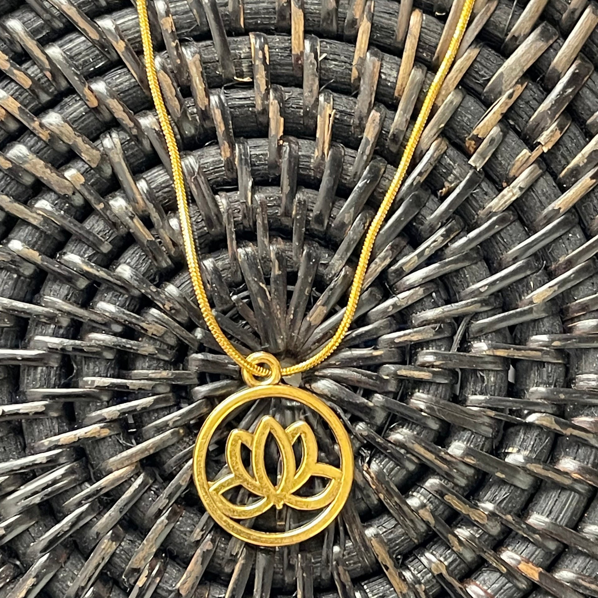 Stainless Steel Lotus Pendant Necklace - Elegant Unisex Golden Jewelry Gift with Durable Construction