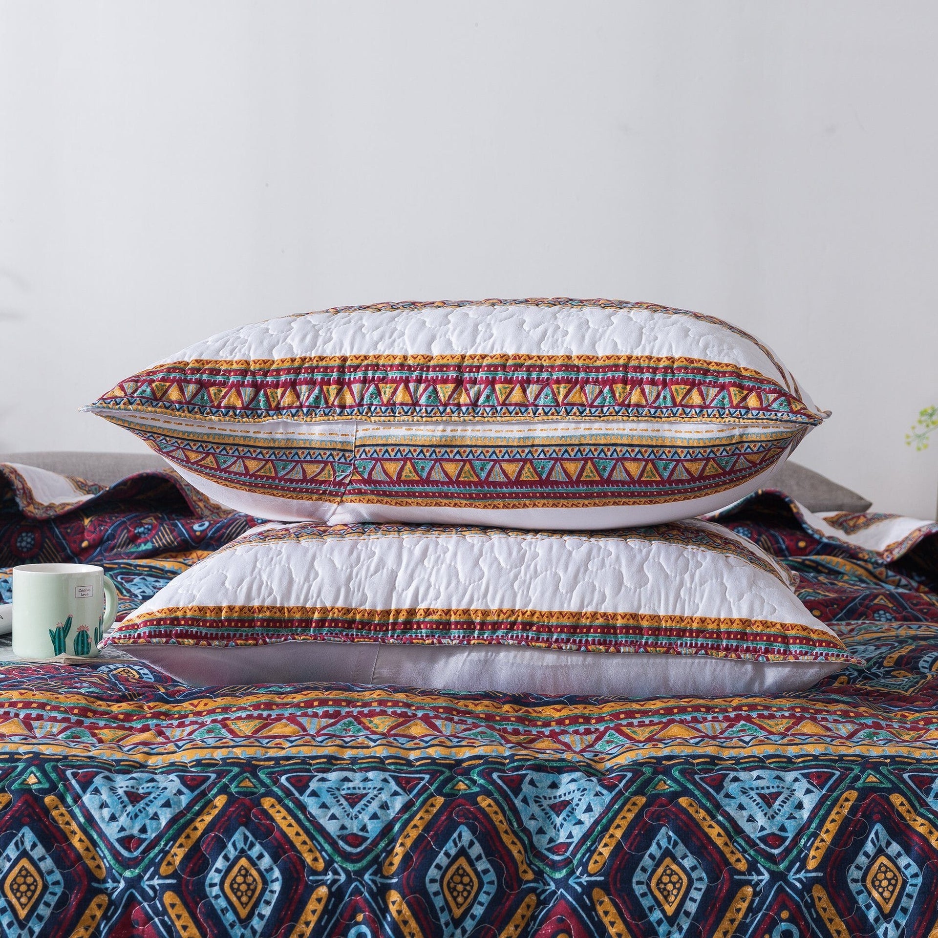 DaDa Bedding Southwestern Aztec Bohemian Desert Tribal Quilted Bedspread Set (KSX-002)