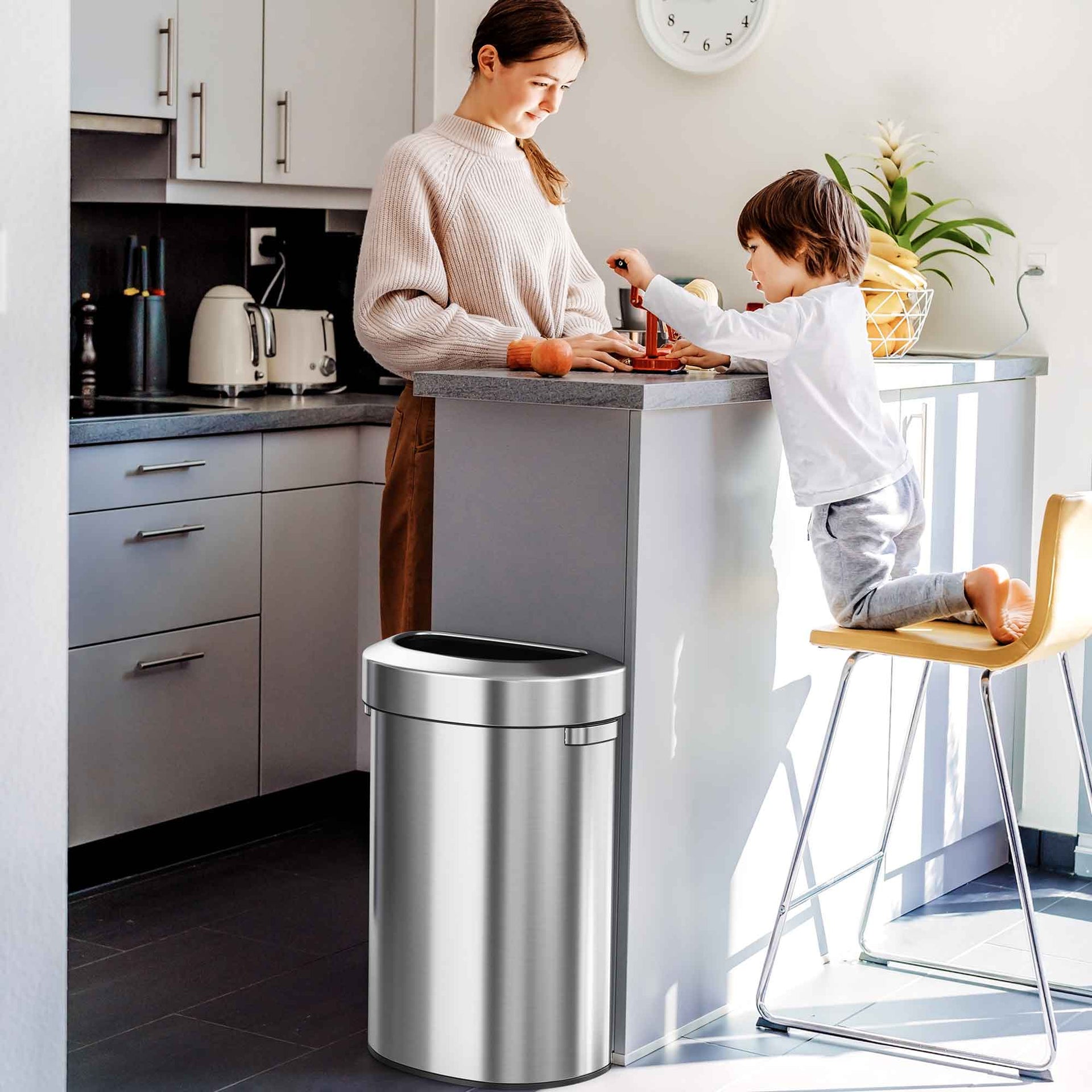 23 Gallon / 87 Liter Semi-Round Open Top Trash Can