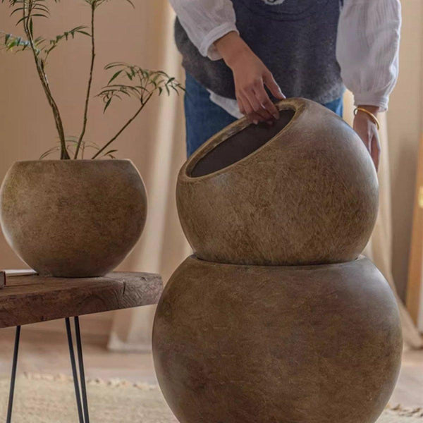 Round Magnesium Clay Planter