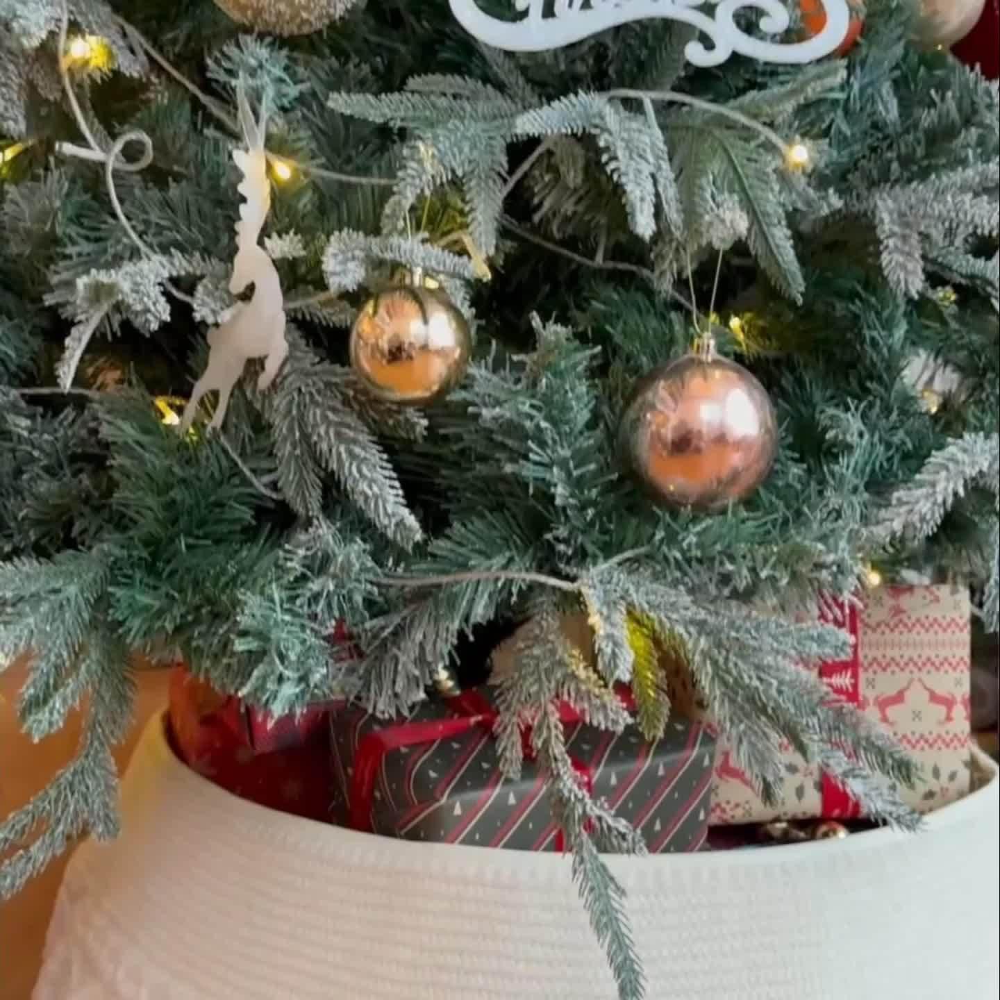 Knitted Christmas Tree Collar with Festive Holiday Design