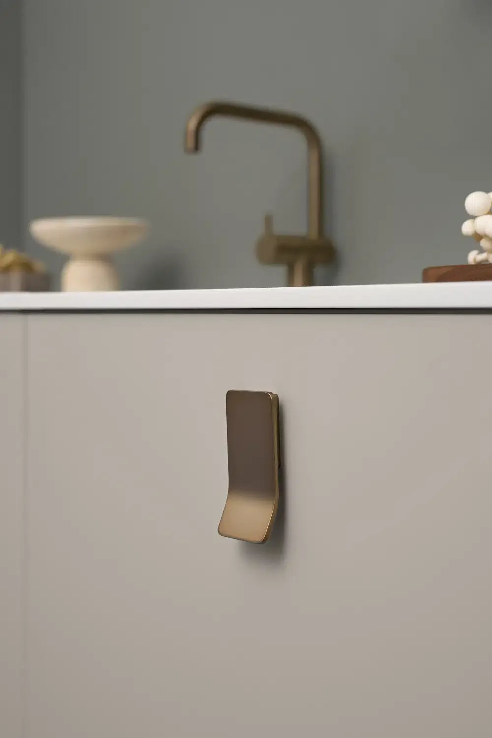 Tab Brushed Bronze 
