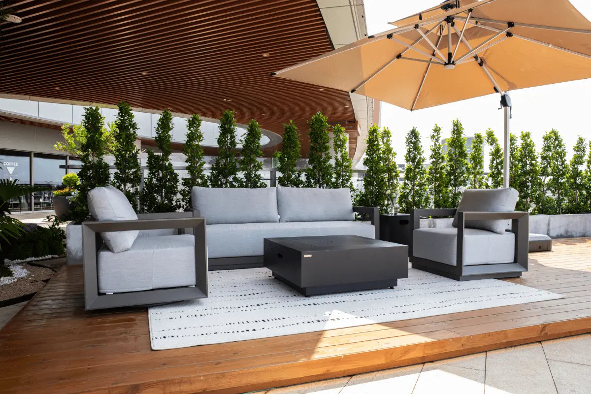 Newport Outdoor Chaise Lounge — Elementi