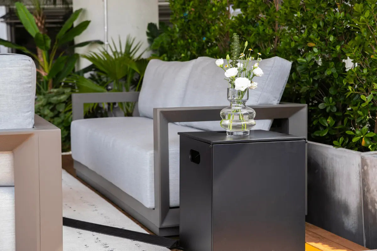 Newport Outdoor Chaise Lounge — Elementi