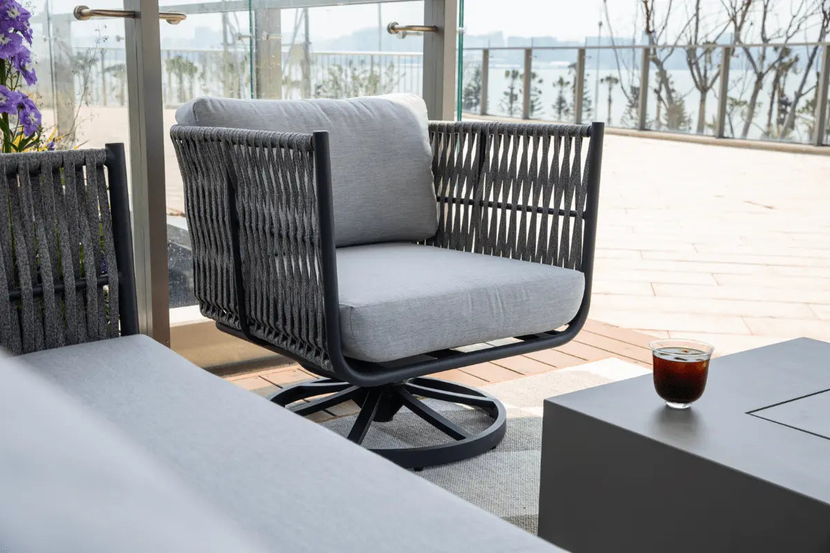 Milano Outdoor Dining Set — Elementi